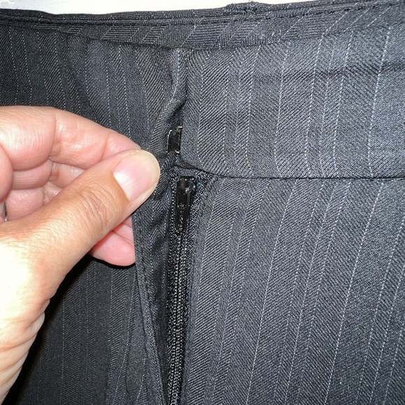 WHBM Wide Leg Black Pants with Pinstripes in size 8 Regular Dress Pant Trouser - Picture 3 of 7